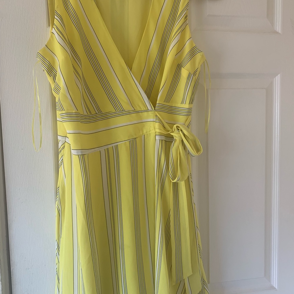 Bar lll women yellow striped dress